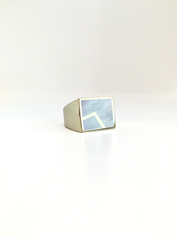 Unisex Legier Stone Signet Ring with Metal Inlay Unisex Legier Stone Signet Ring with Metal Inlay
