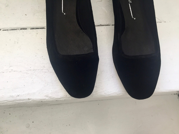 Intentionally Blank ELIZA Black Velvet Intentionally Blank ELIZA Black Velvet