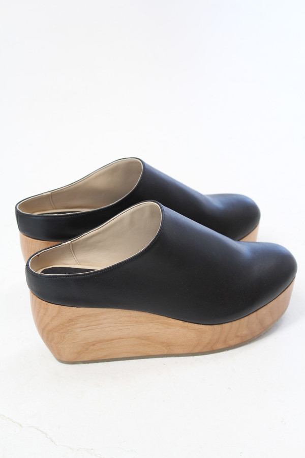 Sydney Brown Clog Black Sydney Brown Clog Black