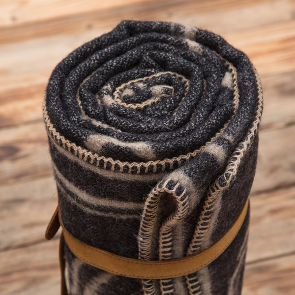 Pike Brothers - 1969 Logo Blanket Faded Black Pike Brothers - 1969 Logo Blanket Faded Black