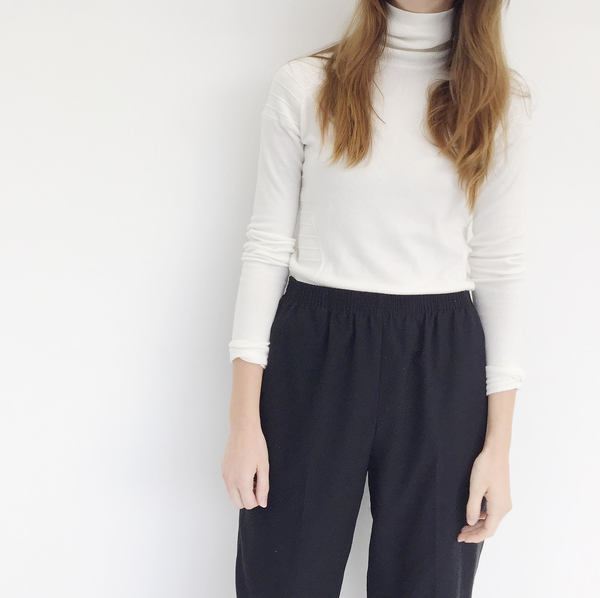 Johan Vintage Ivory Turtleneck Sweater Johan Vintage Ivory Turtleneck Sweater
