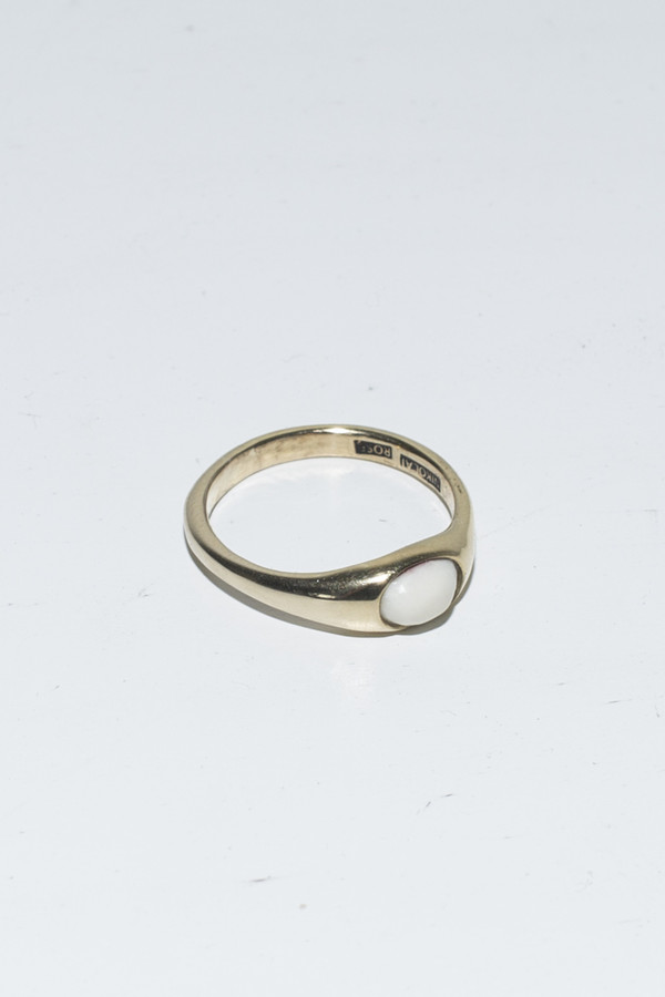 Nikolai Rose Bone Round Set Ring Nikolai Rose Bone Round Set Ring