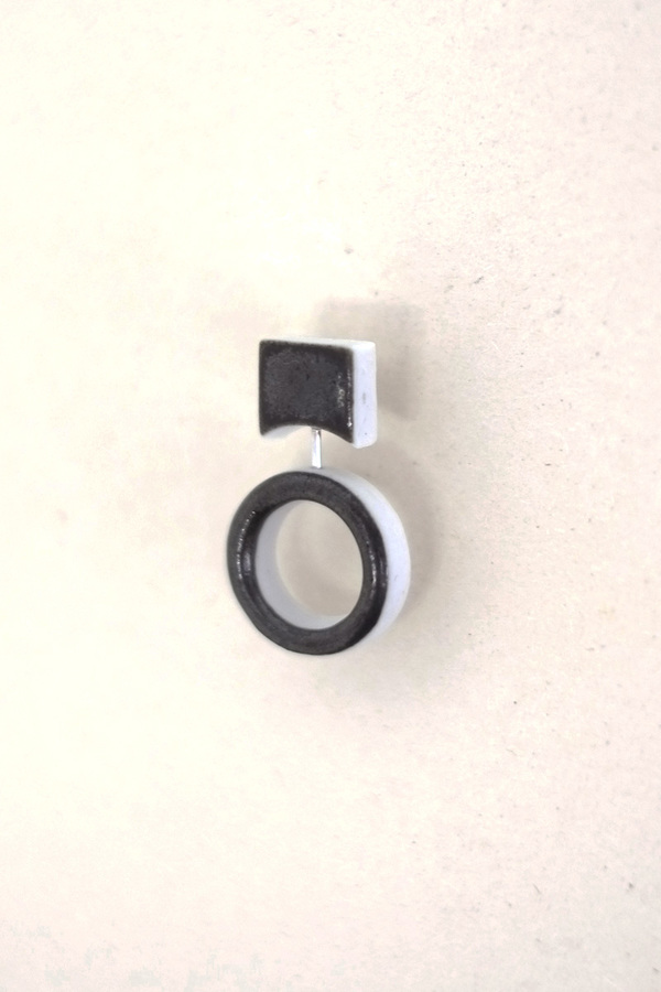 jujumade O earring jujumade O earring