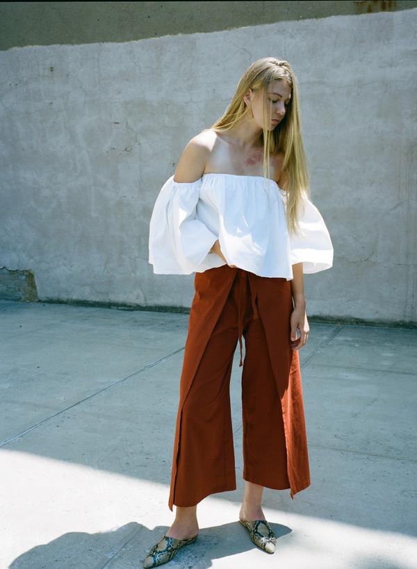 Sincerely, Tommy Signature Off the Shoulder Top Sincerely, Tommy Signature Off the Shoulder Top