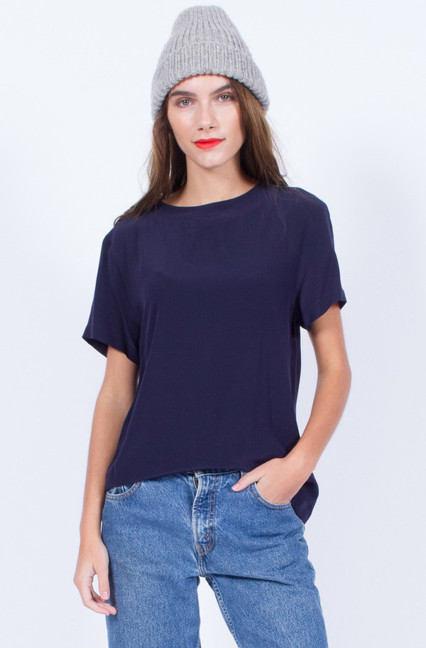 NAVY SILK TOP (SMALL-MEDIUM) NAVY SILK TOP (SMALL-MEDIUM)