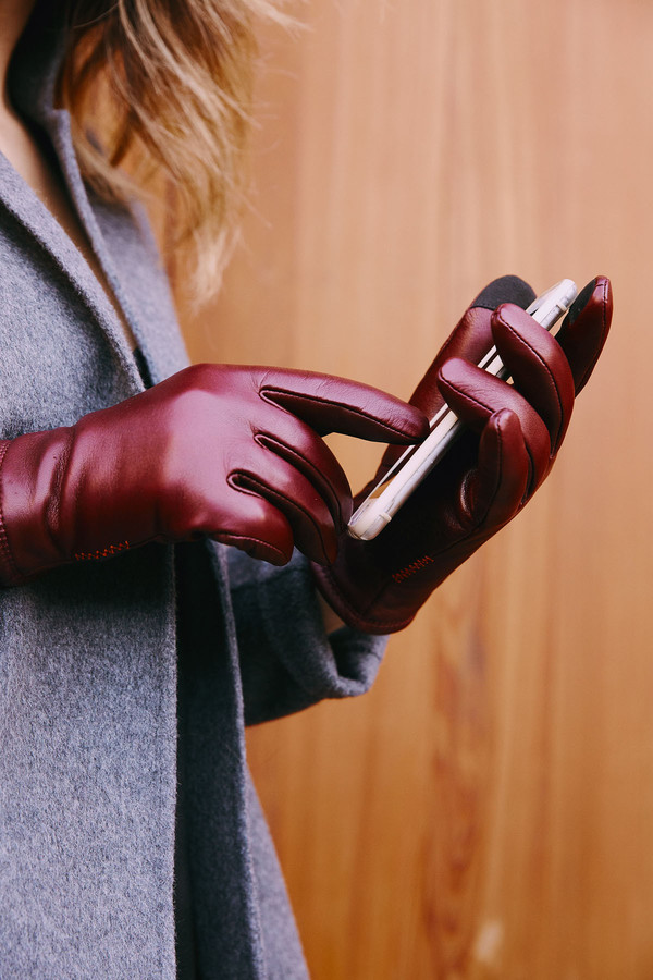 Honns Selina Smart Glove - Wine Honns Selina Smart Glove - Wine
