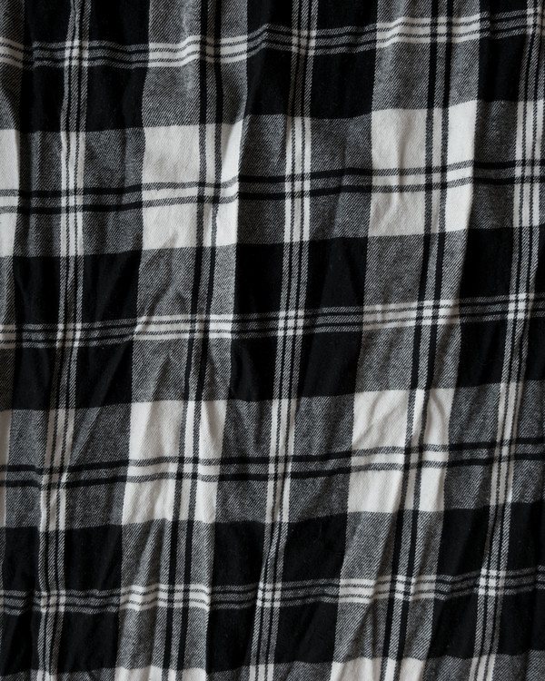esby PLAID LARGE SCARF - BLACK/WHITE esby PLAID LARGE SCARF - BLACK/WHITE