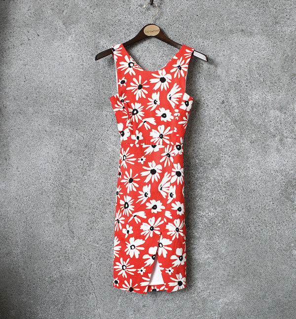 Blaire Dress with Painted Daisy Pattern Blaire Dress with Painted Daisy Pattern