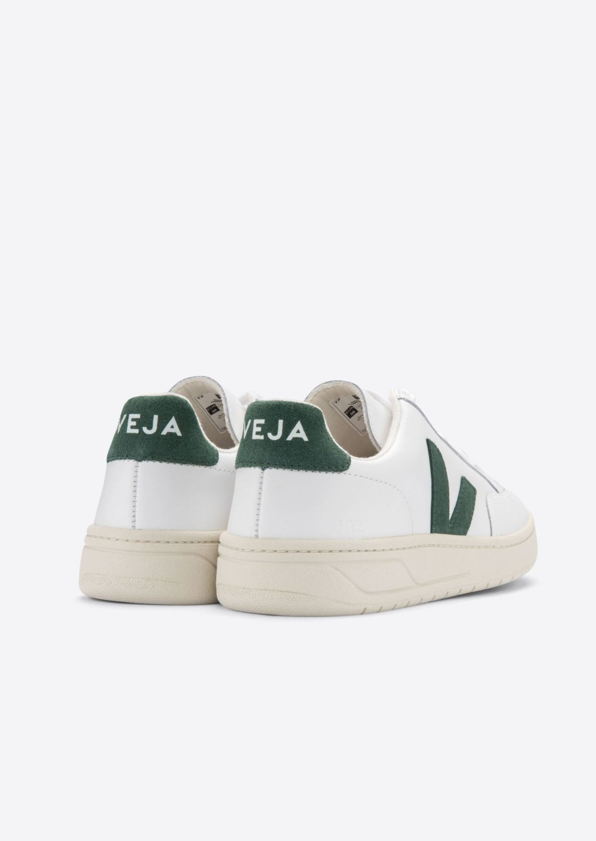 VEJA V-12 senaker - Extra White Cyprus | Garmentory