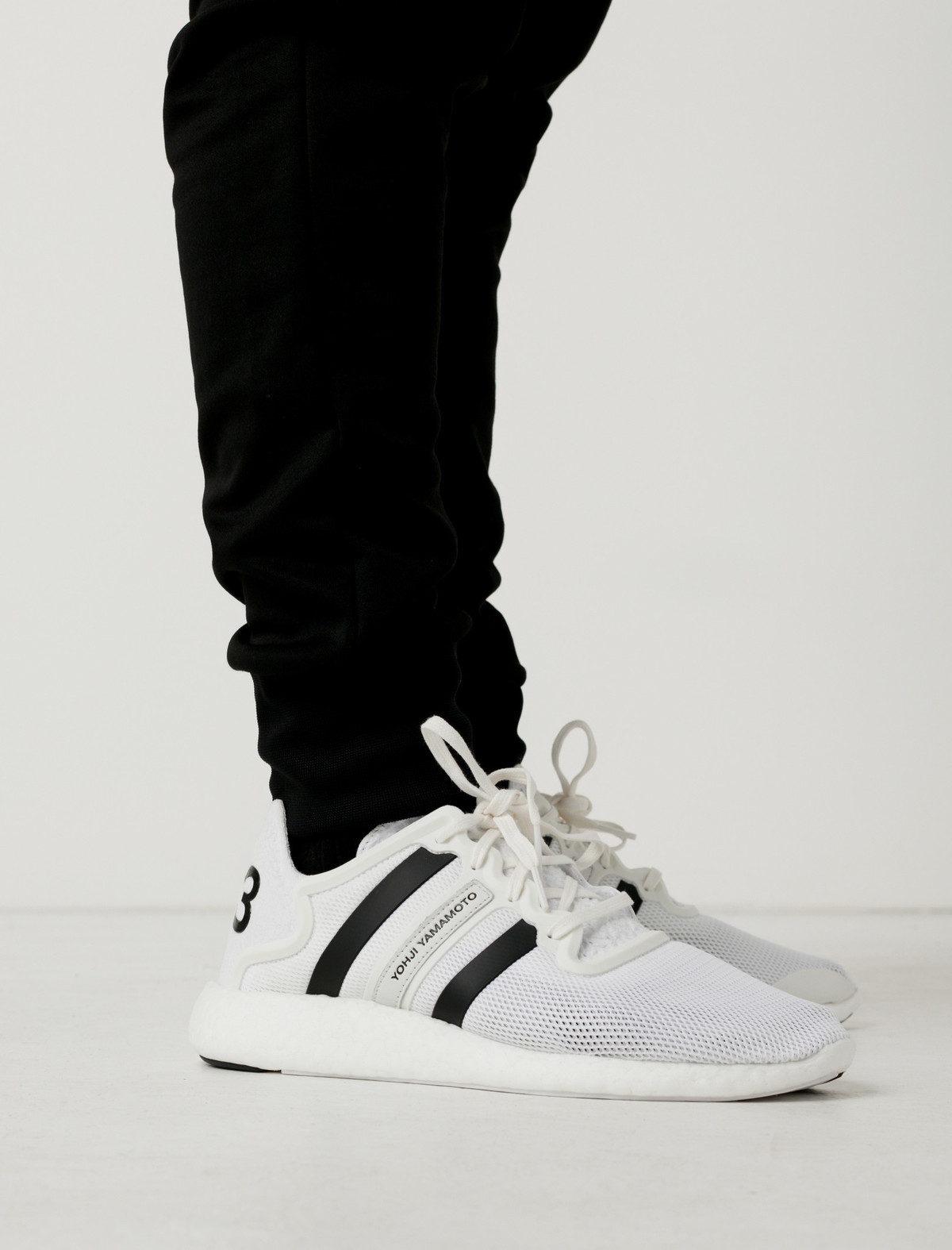 yohji run white