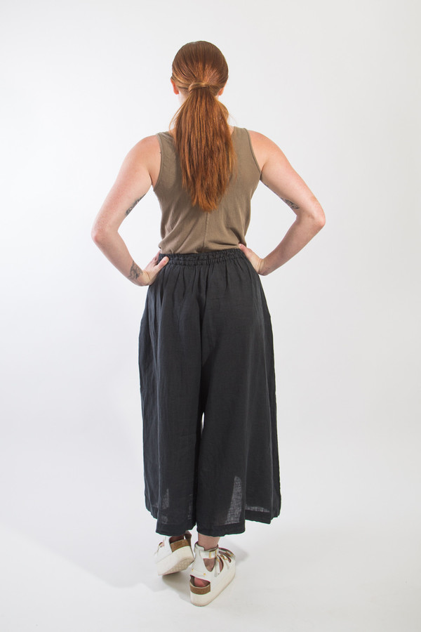 Black Crane Wide Culottes Black Crane Wide Culottes