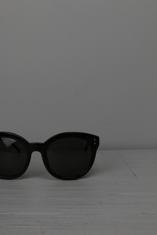 Linda Farrow Round Cat Eye Black Linda Farrow Round Cat Eye Black