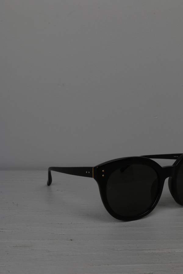 Linda Farrow Round Cat Eye Black Linda Farrow Round Cat Eye Black