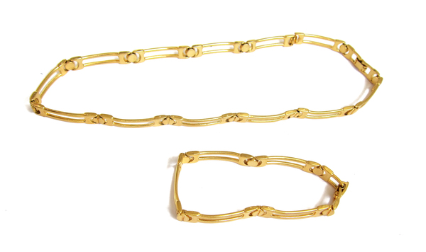 Gold bracelet/necklace set Gold bracelet/necklace set