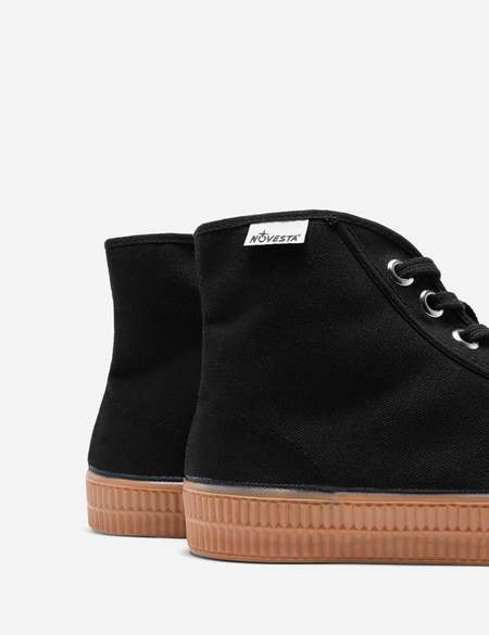 Novesta | Garmentory