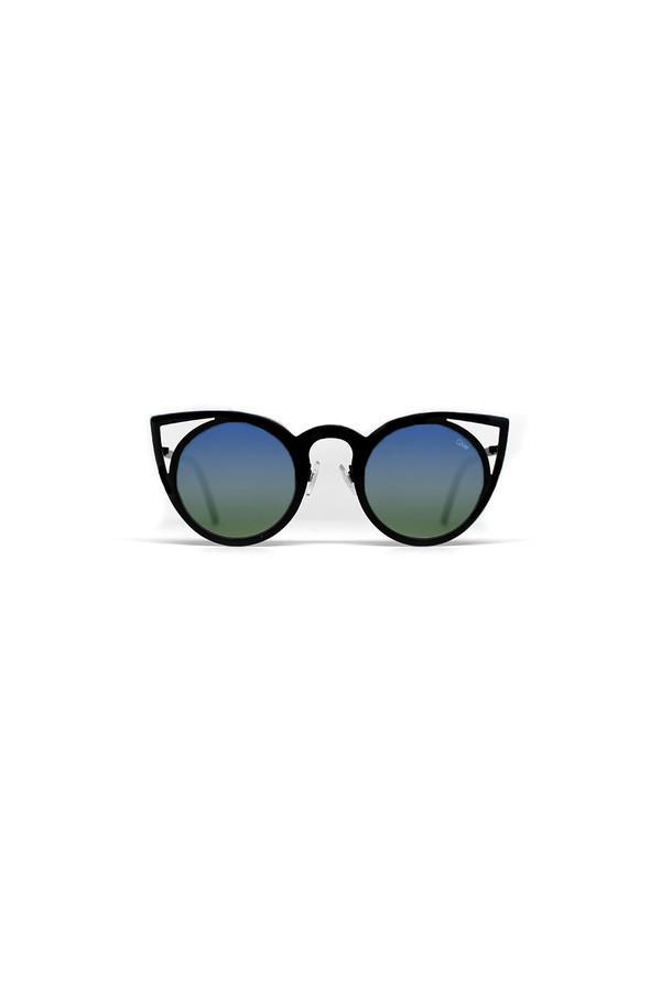 QUAY AUSTRALIA Invader Sunglasses - Black QUAY AUSTRALIA Invader Sunglasses - Black