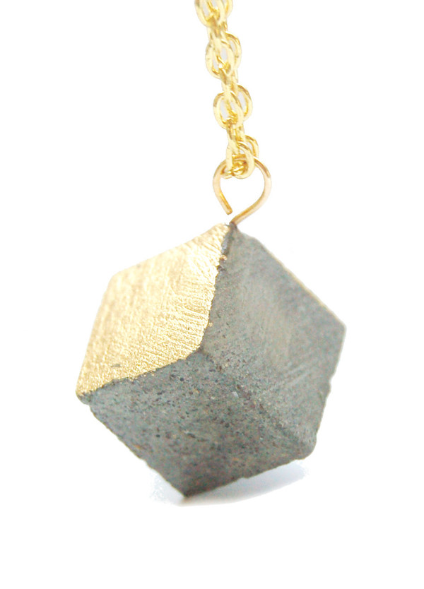 Maple & Mauve Gold Leaf Diamond Necklace Maple & Mauve Gold Leaf Diamond Necklace