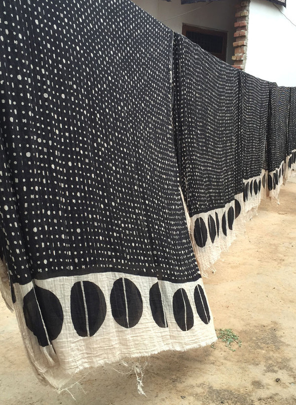 Seek Collective Wayfarer Scarf | black hole Seek Collective Wayfarer Scarf | black hole