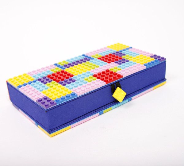 Chick Lit Designs LEGO Clutch Chick Lit Designs LEGO Clutch