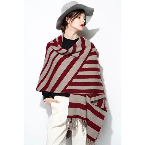 Super Warm Fringe Cape Super Warm Fringe Cape