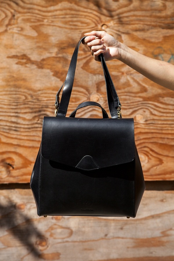 Vere Verto Macta - black Vere Verto Macta - black