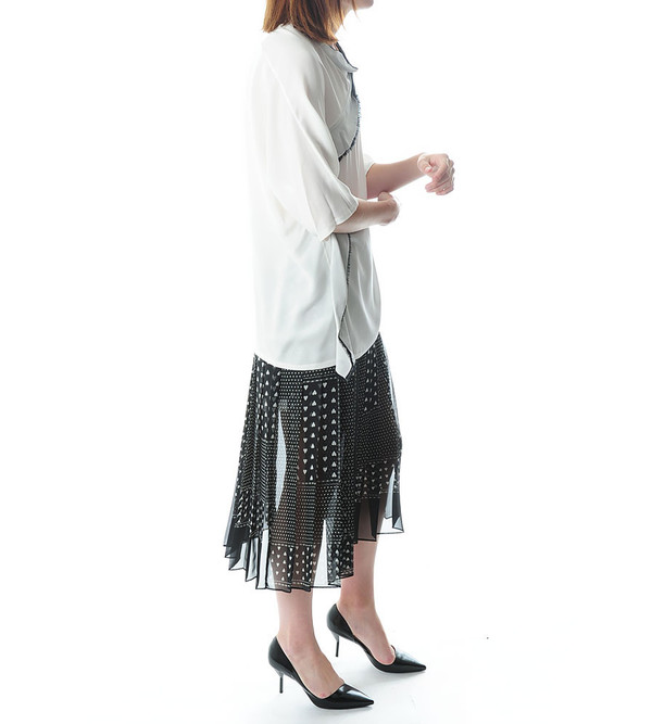 Distorted Ruffle T-Shirt w Raw Edge Distorted Ruffle T-Shirt w Raw Edge