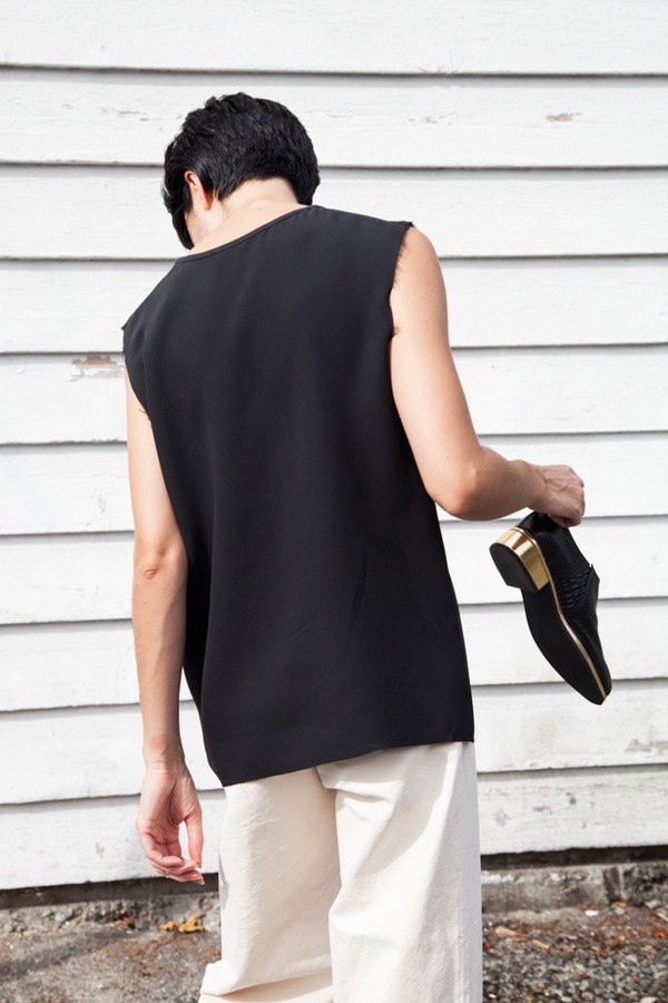 Creatures of Comfort Getaway Tee | black / gold Creatures of Comfort Getaway Tee | black / gold