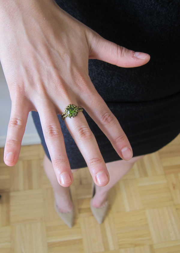Vintage Collection Bronze and Green Glass Ring Vintage Collection Bronze and Green Glass Ring